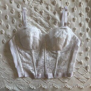 Vintage deadstock white lace bustier (Brand: Beauty Bra)